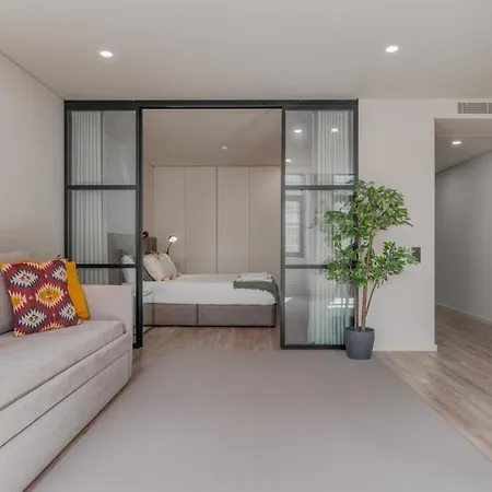 Апартаменты Urban Luxury Apartment, Downtown Near Metro *