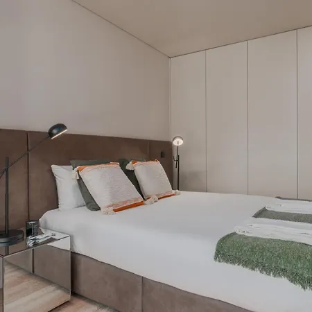 Апартаменты Urban Luxury Apartment, Downtown Near Metro Порту